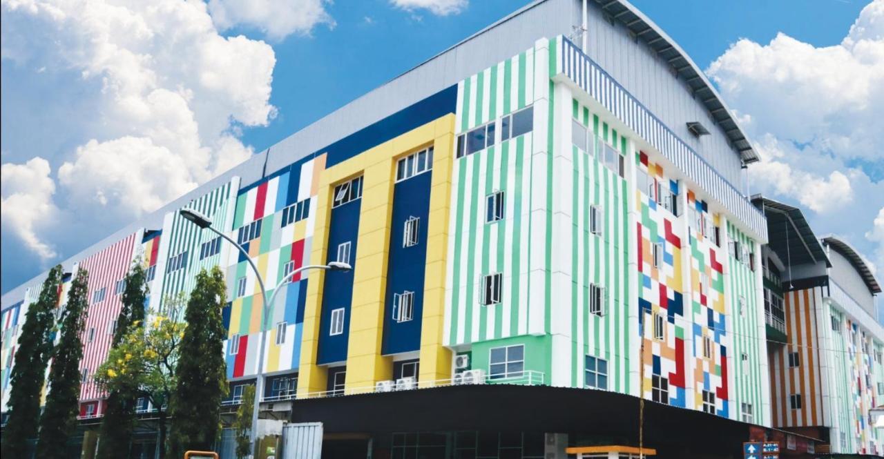 D'Carol Hotel Surabaja Zewnętrze zdjęcie