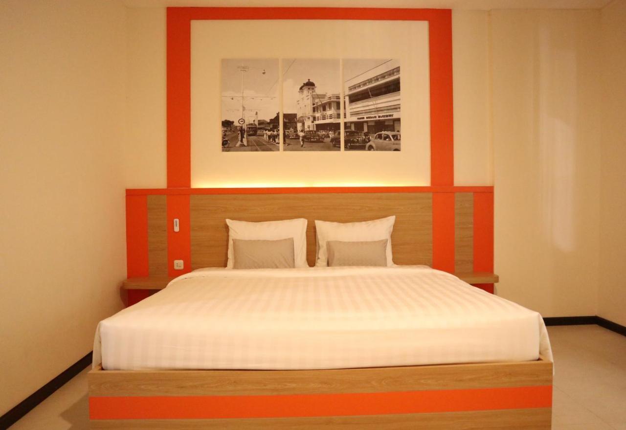 D'Carol Hotel Surabaja Zewnętrze zdjęcie