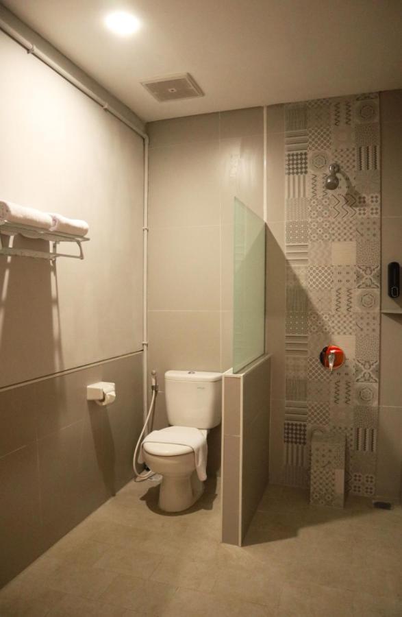 D'Carol Hotel Surabaja Zewnętrze zdjęcie