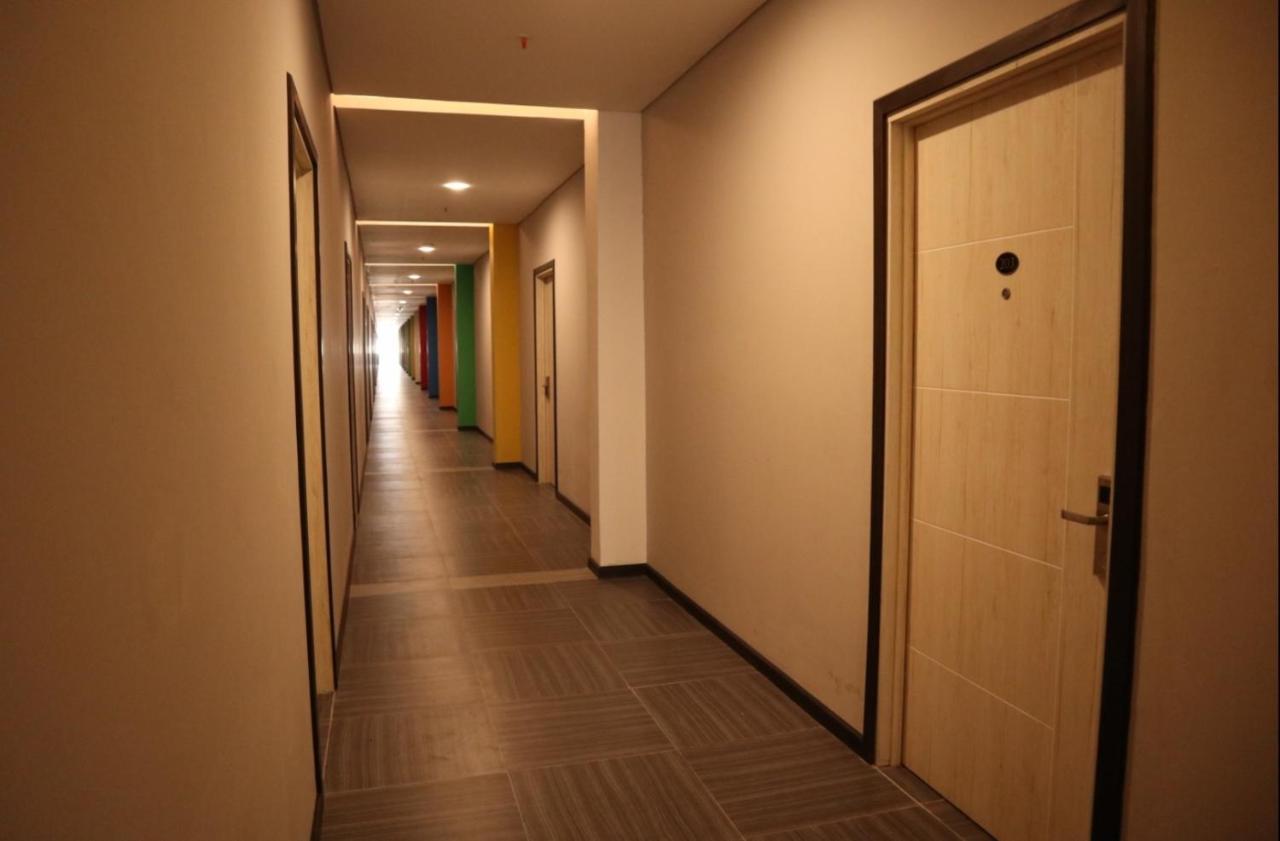 D'Carol Hotel Surabaja Zewnętrze zdjęcie