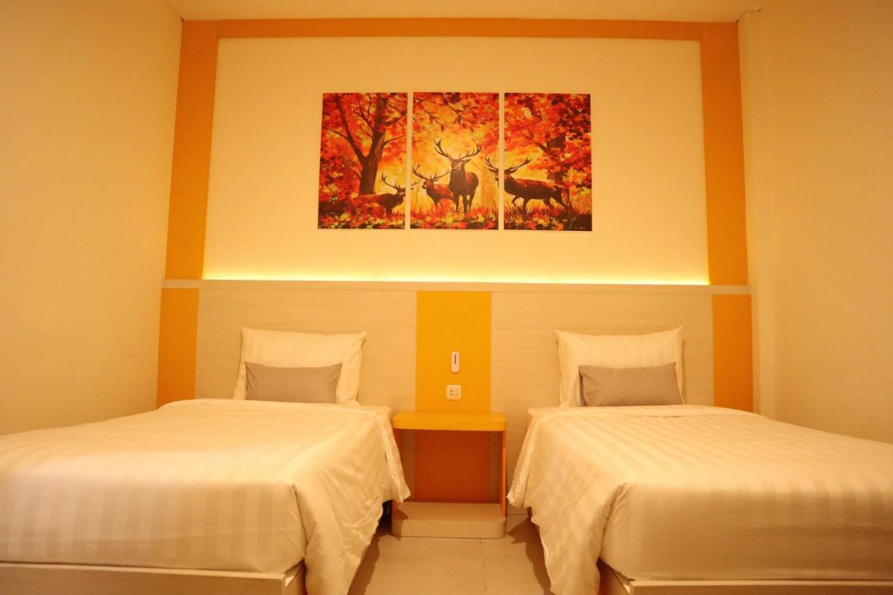 D'Carol Hotel Surabaja Zewnętrze zdjęcie